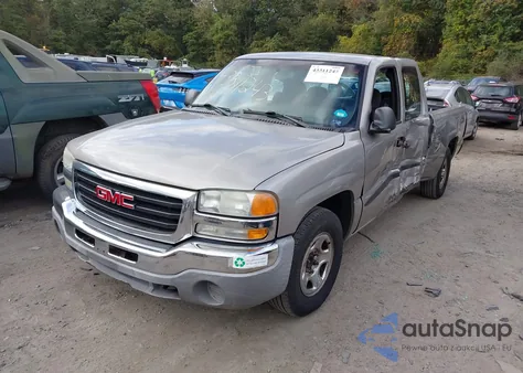 2003 GMC Sierra 1500 z USA, uszkodzony, nr VIN 2GTEC19XX31344852